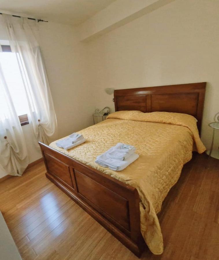 Casa Di Fiore Bad And Breakfast Bed and Breakfast San Giovanni in Fiore Exterior foto