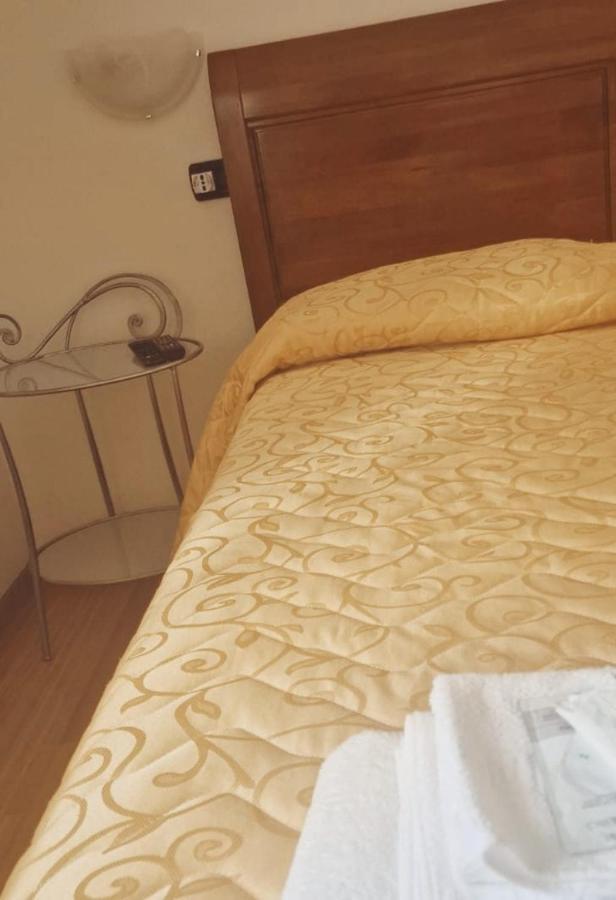 Casa Di Fiore Bad And Breakfast Bed and Breakfast San Giovanni in Fiore Exterior foto