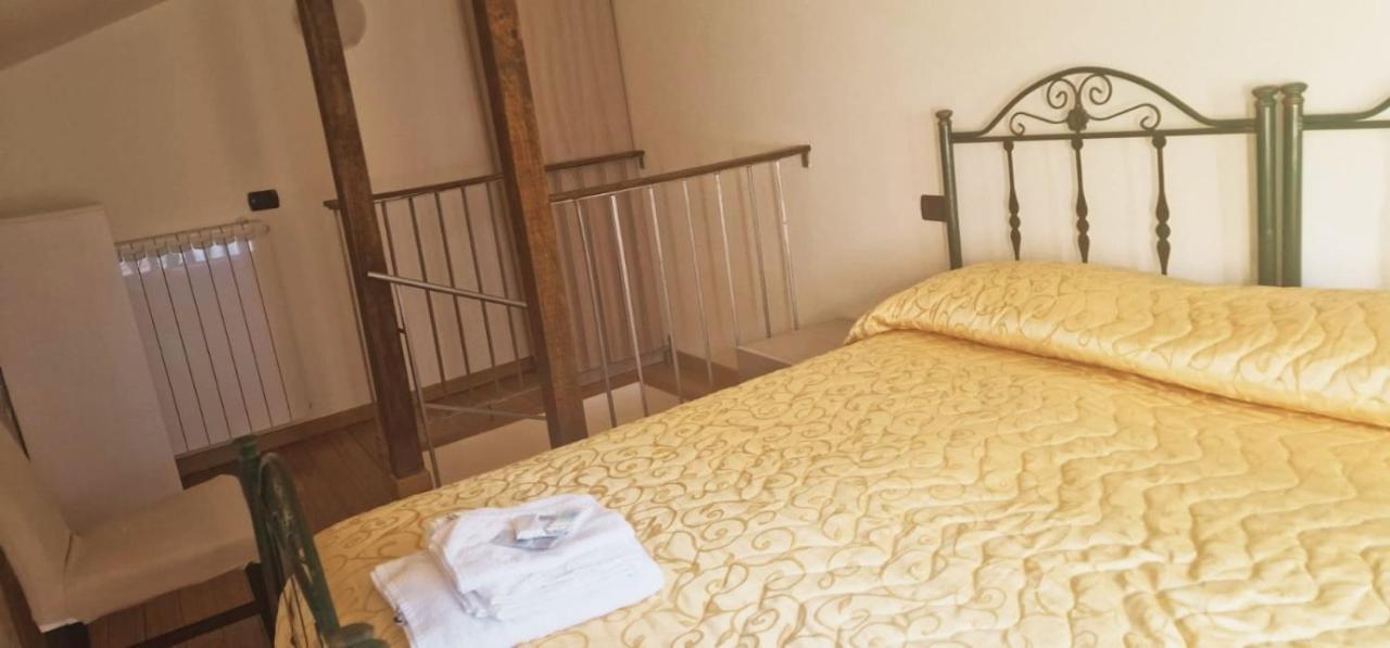 Casa Di Fiore Bad And Breakfast Bed and Breakfast San Giovanni in Fiore Exterior foto